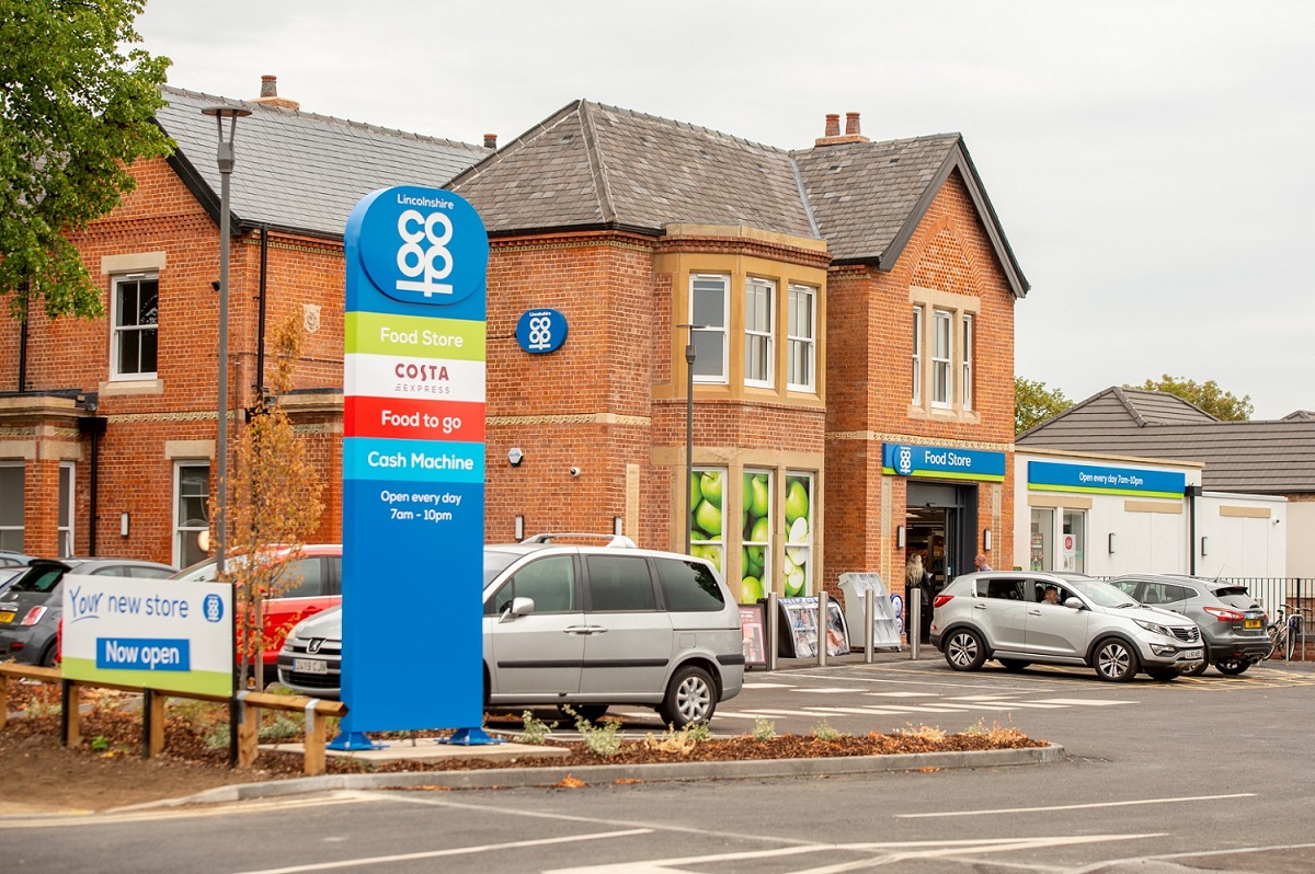 Retford Food Store opens its doors